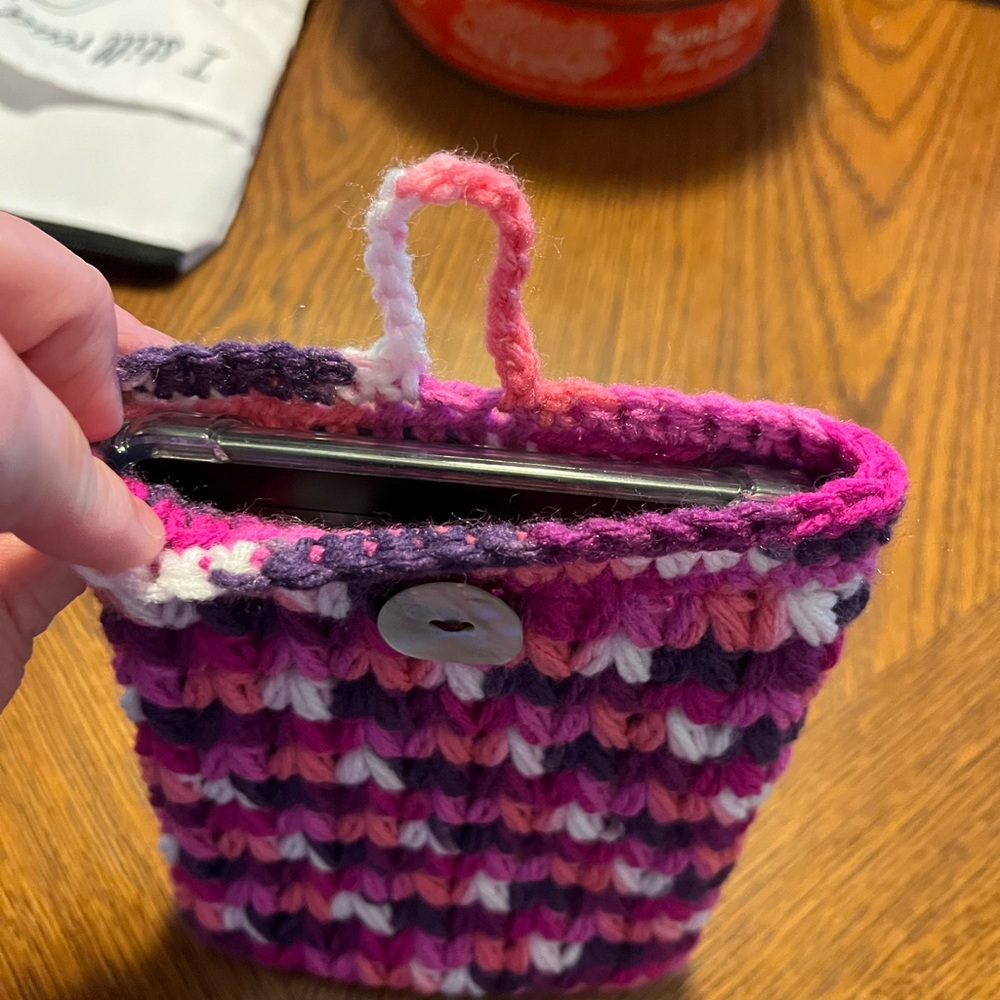 Crochet kindle case